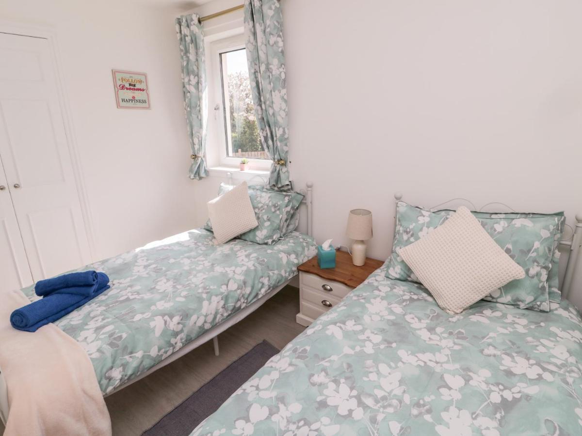 5 West Winds Apartment Eyemouth Bagian luar foto